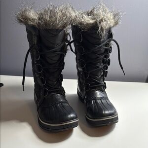 Sorel Tofino Black Waterproof Winter Snow Boot Faux Fur Women Size 6